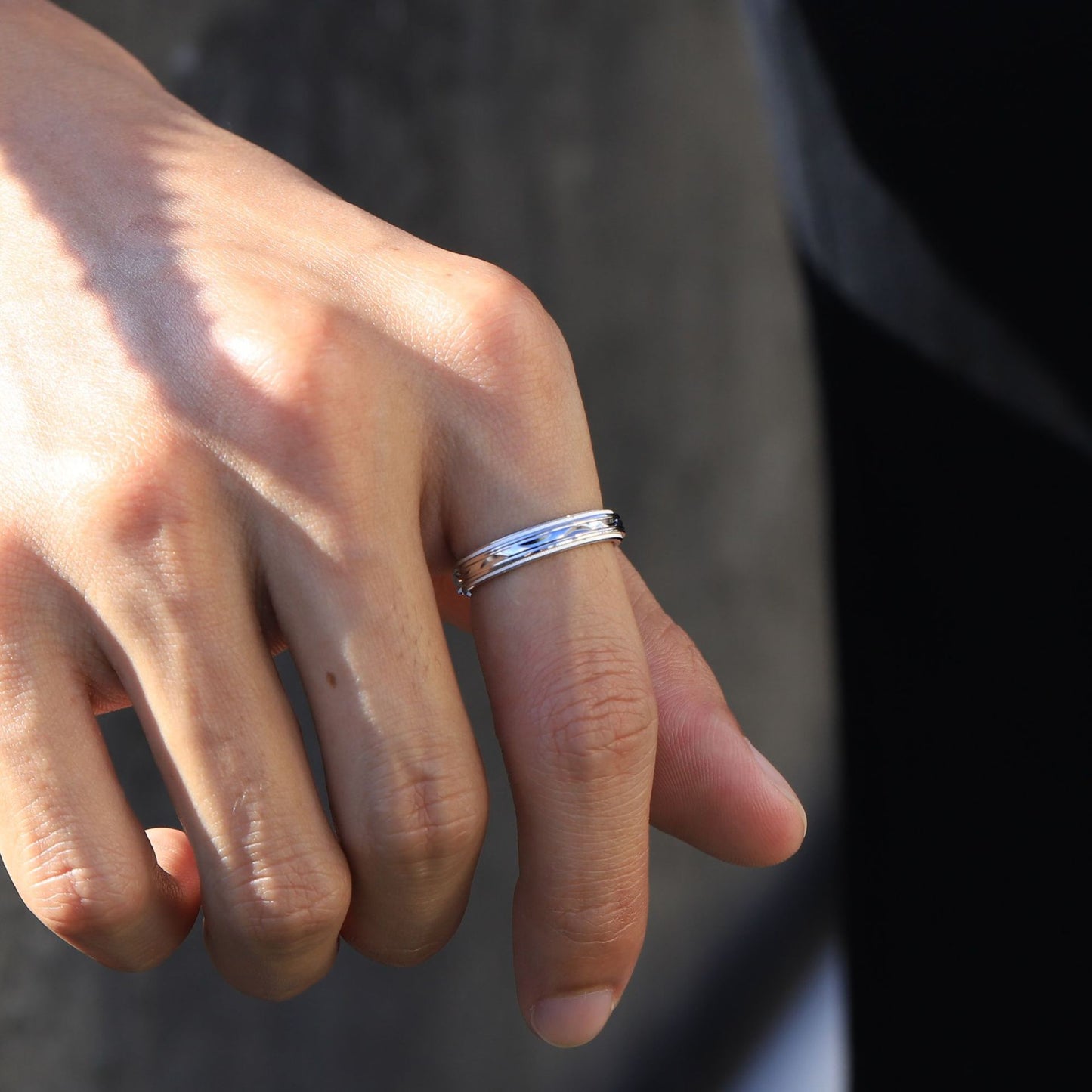 Vielring - Mustergeprägter Drehbarer Ring - 925 Silber - Silber / 16 mm - US 6