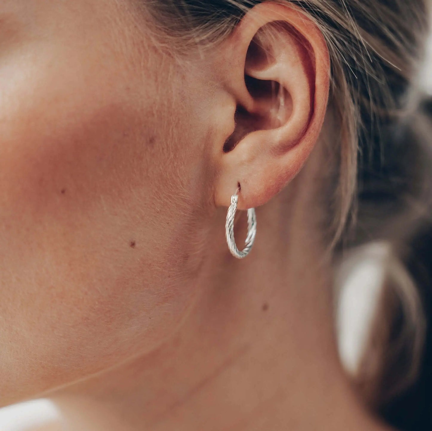 Vielring - Gedrehte Creolen - 925 Silber - Gold / 15 mm