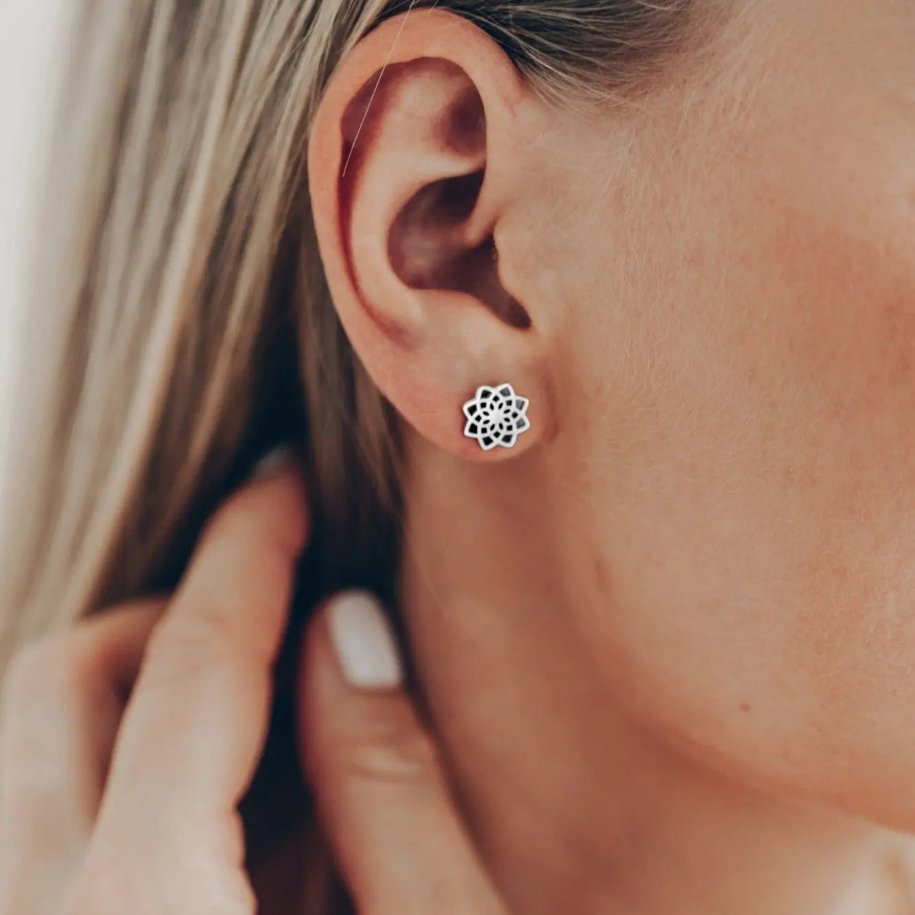 Vielring - Blume Ohrstecker - Edelstahl - Gold