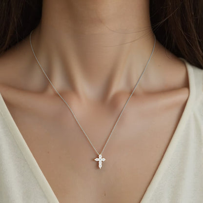 Kleine Kreuz Zirkonia Halskette - 925 Silber